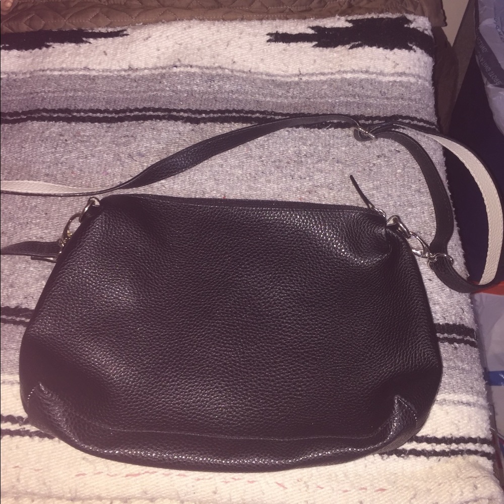Black shoulder bag